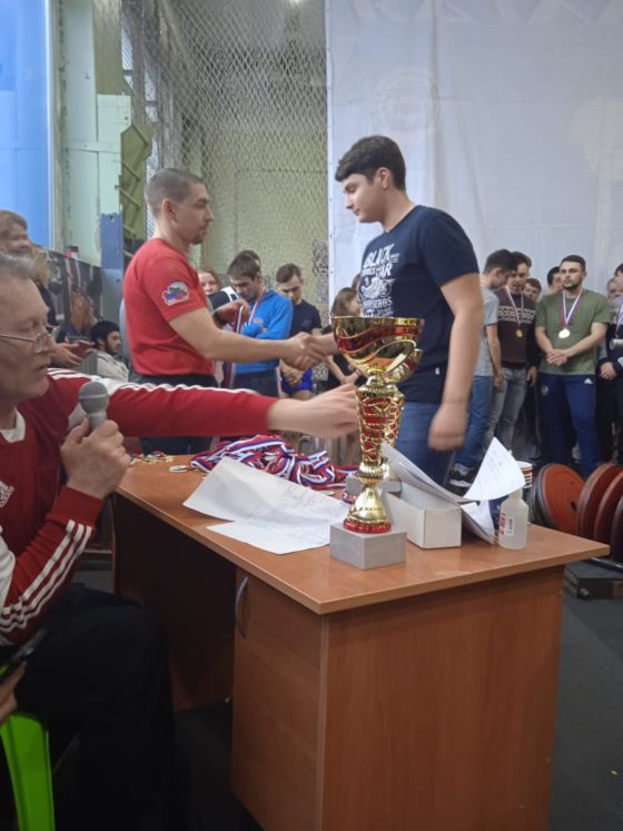 Первенство Алтайского края по пауэрлифтингу (классическому жиму) среди юношей и девушек.